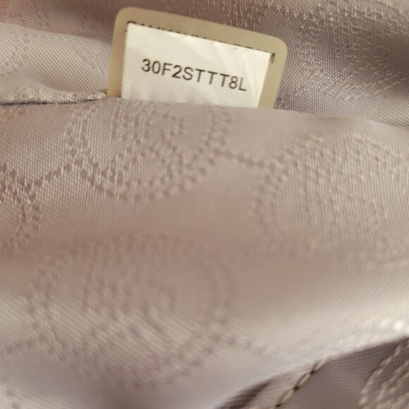 Michael Kors Charlotte saffiano leather medium. Preowned. - Picture 6 of 14